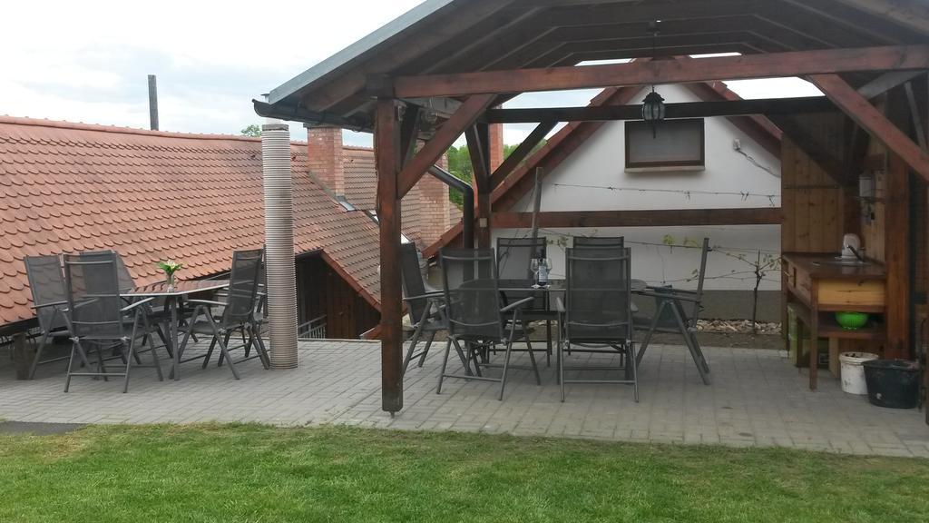 Sklep U Veselych Leilighet Mutěnice Eksteriør bilde